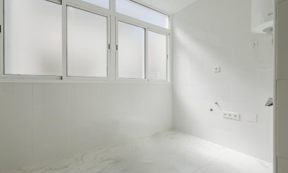 Resale - Apartment / flat - Torrevieja - Playa del Acequión