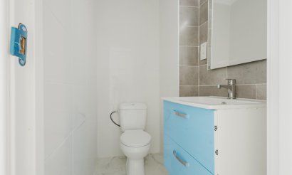 Resale - Apartment / flat - Torrevieja - Playa del Acequión