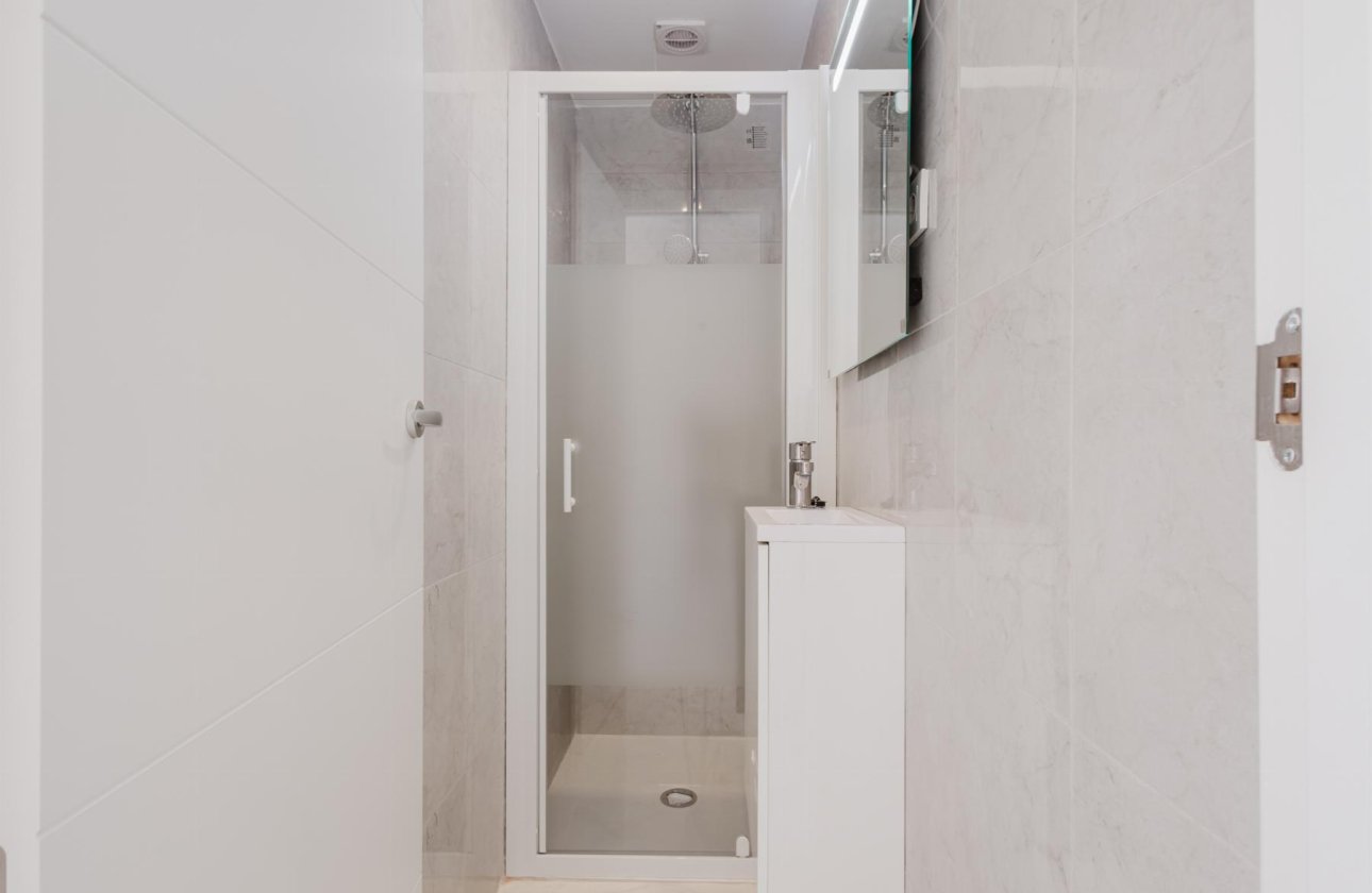 Resale - Apartment / flat - Torrevieja - Playa del Acequión