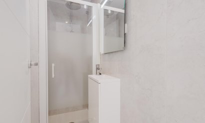 Resale - Apartment / flat - Torrevieja - Playa del Acequión