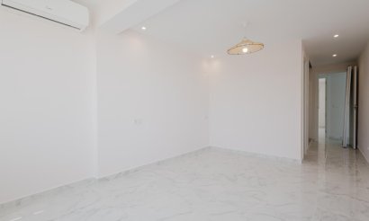 Resale - Apartment / flat - Torrevieja - Playa del Acequión