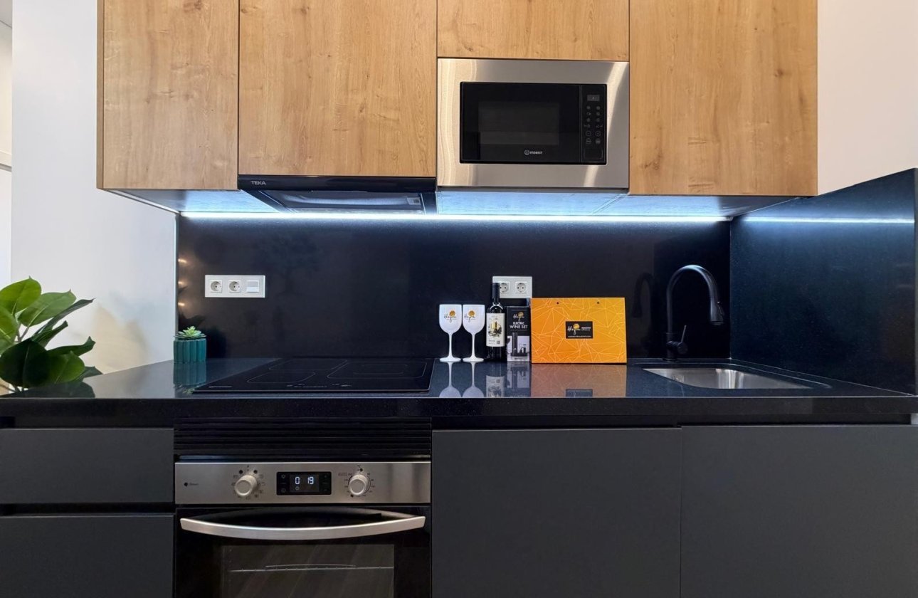 Resale - Apartment / flat - Torrevieja - Centro