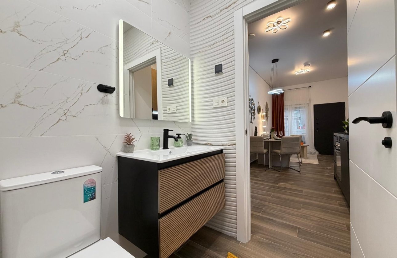 Resale - Apartment / flat - Torrevieja - Centro