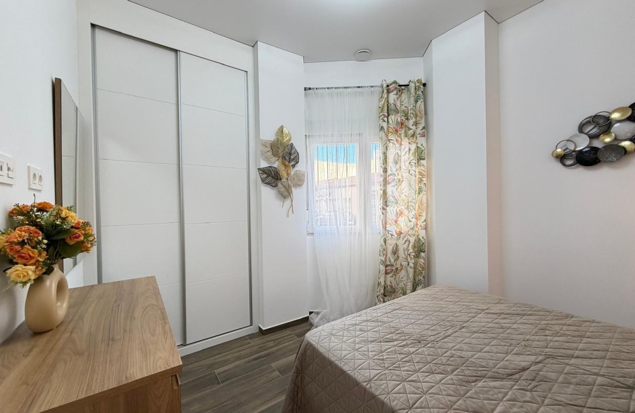 Resale - Apartment / flat - Torrevieja - Centro