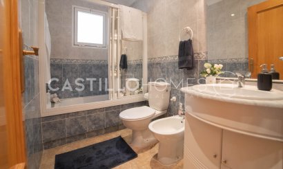 Resale - Apartment / flat - Torrevieja - Centro