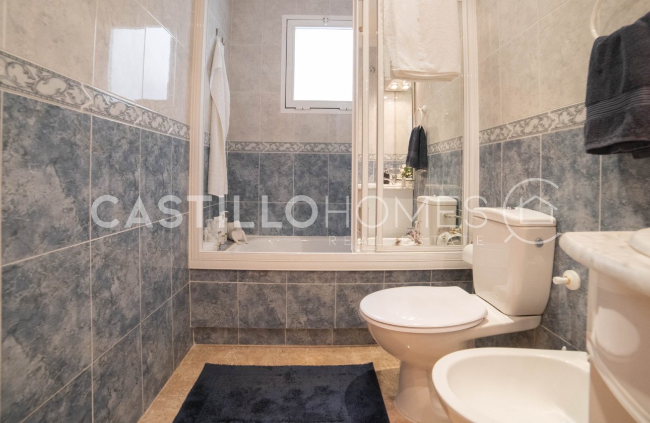Resale - Apartment / flat - Torrevieja - Centro