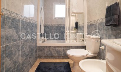 Resale - Apartment / flat - Torrevieja - Centro
