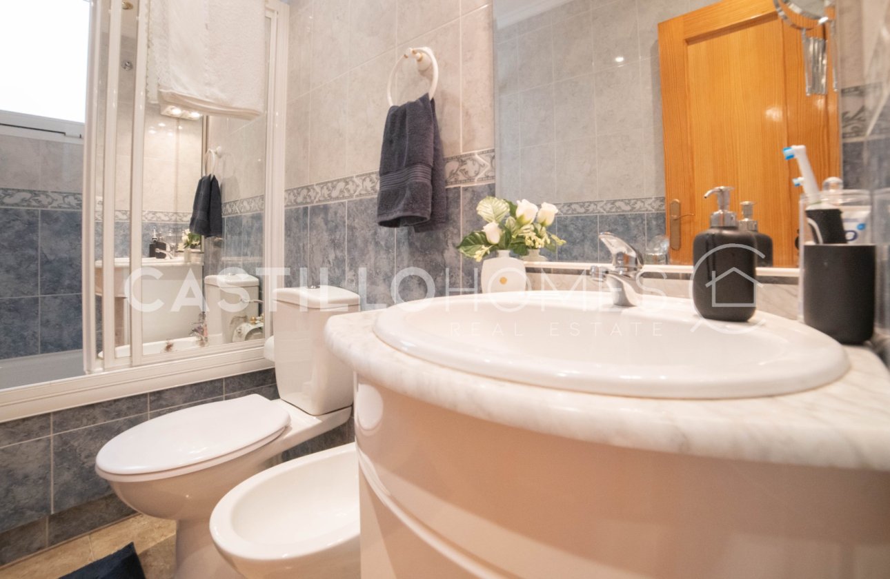 Resale - Apartment / flat - Torrevieja - Centro