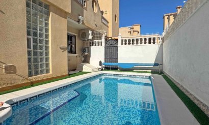 Resale - Townhouse - Orihuela Costa - Villamartín