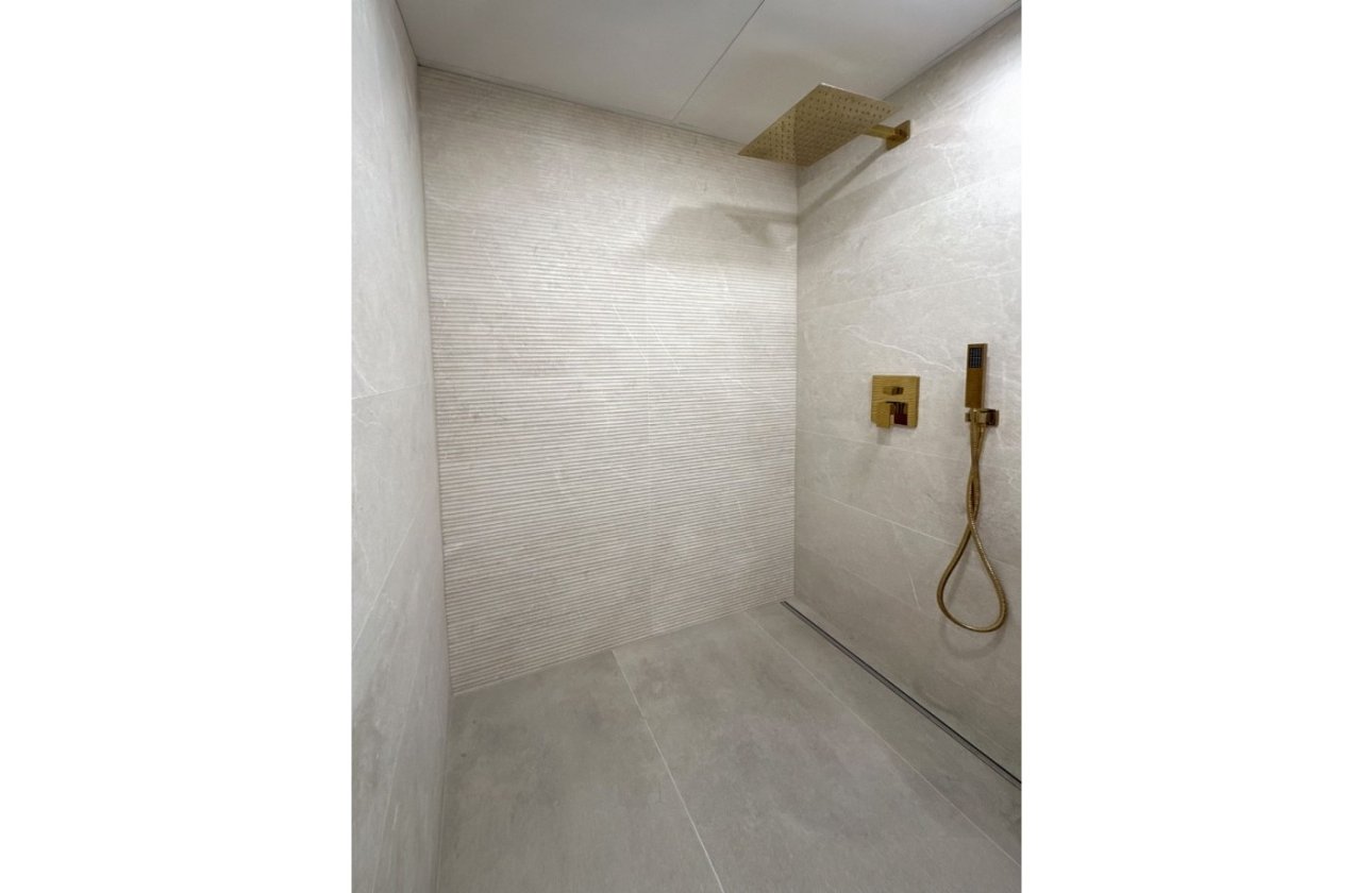 Reventa - Apartamento / piso - Torrevieja