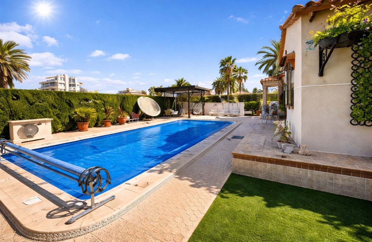 Revente - Villa - Cabo Roig