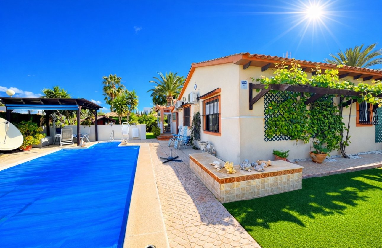 Revente - Villa - Cabo Roig