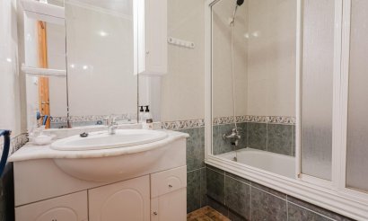 Resale - Apartment / flat - Torrevieja - Parque de Las Naciones