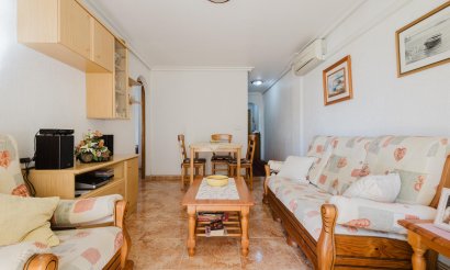 Resale - Apartment / flat - Torrevieja - Parque de Las Naciones