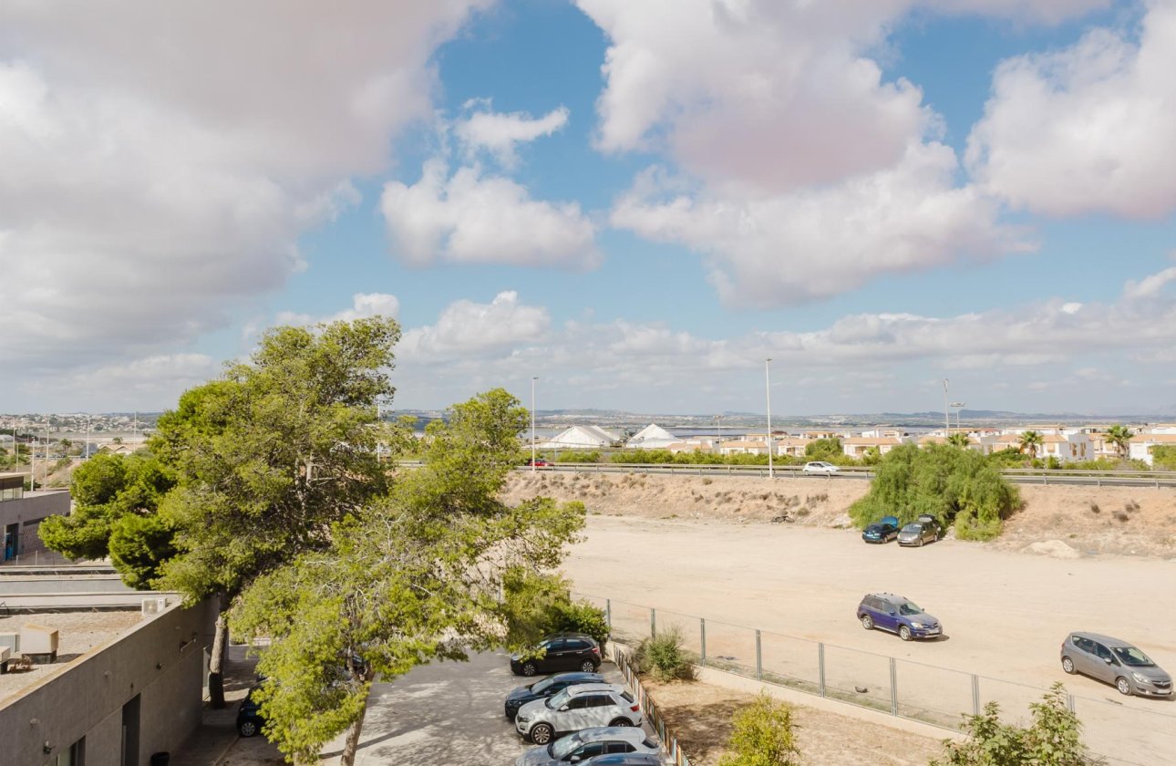 Resale - Apartment / flat - Torrevieja - Parque de Las Naciones