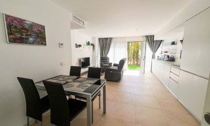 Resale - Apartment / flat - Torrevieja - Los Balcones