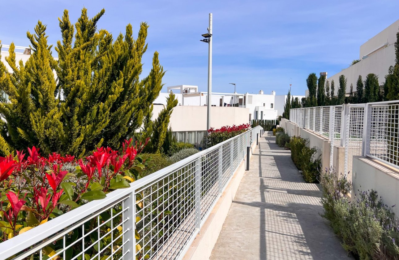 Resale - Apartment / flat - Torrevieja - Los Balcones