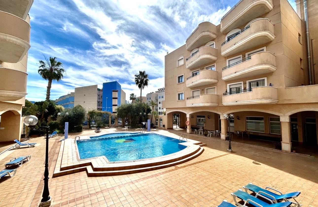 Resale - Apartment / flat - Cabo Roig