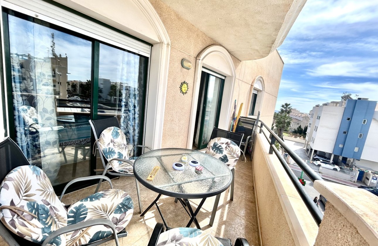 Resale - Apartment / flat - Cabo Roig