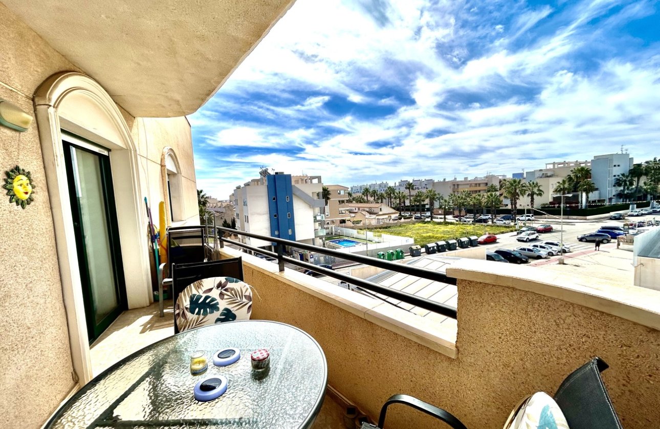 Resale - Apartment / flat - Cabo Roig