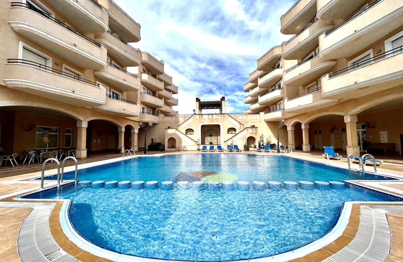 Resale - Apartment / flat - Cabo Roig