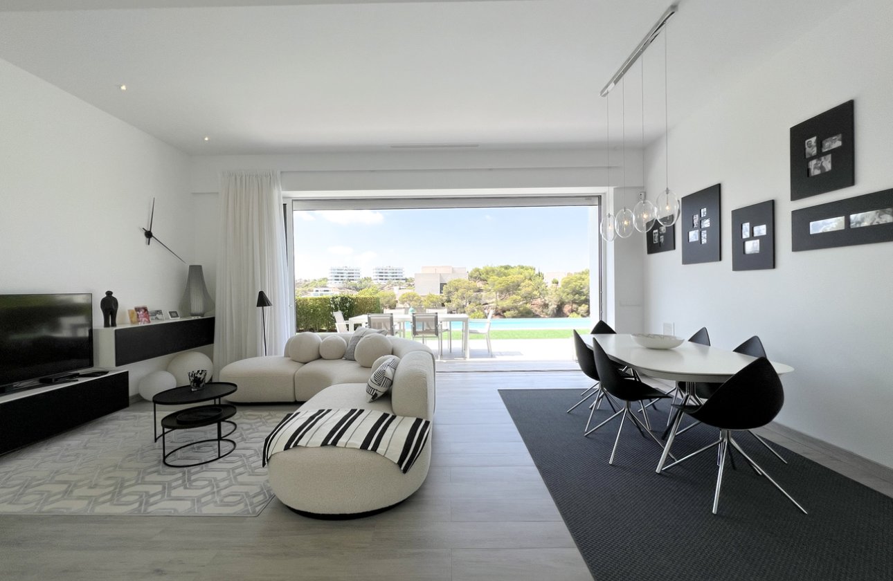 Resale - Villa - Las Colinas Golf Resort