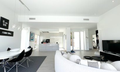 Resale - Villa - Las Colinas Golf Resort