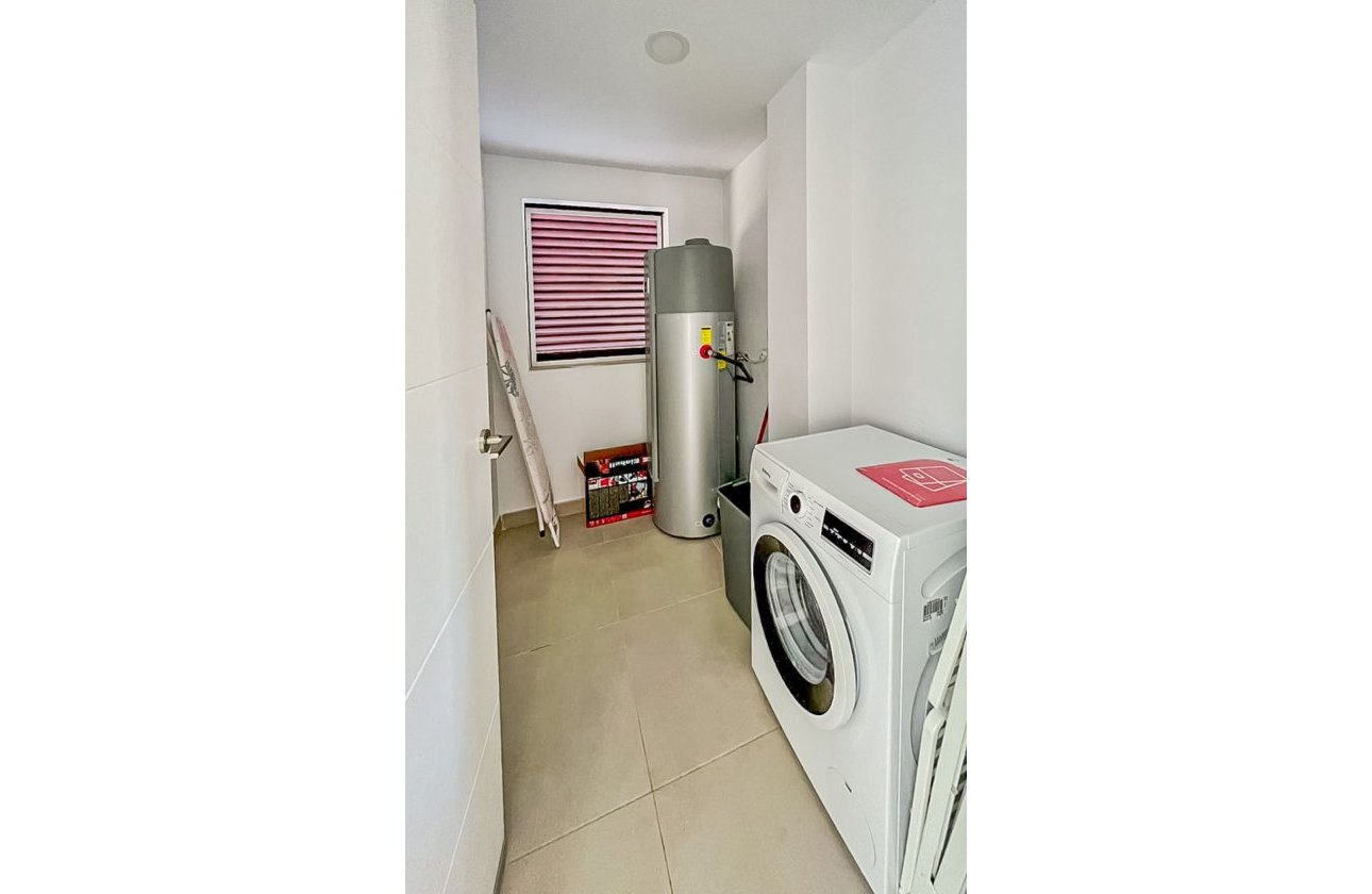 Resale - Villa - La Nucía - Montebello