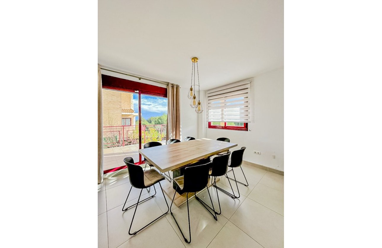 Resale - Villa - La Nucía - Montebello