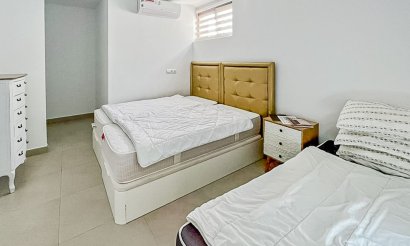 Resale - Villa - La Nucía - Montebello