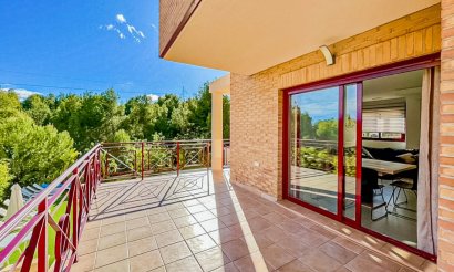 Resale - Villa - La Nucía - Montebello