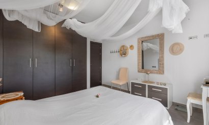 Resale - Apartment / flat - La Mata - Playa