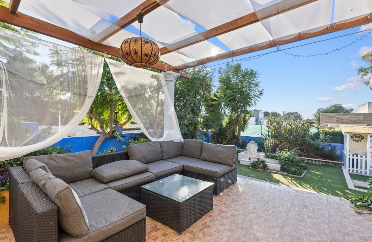 Resale - Villa - Santa Pola - El Poble Llevanti