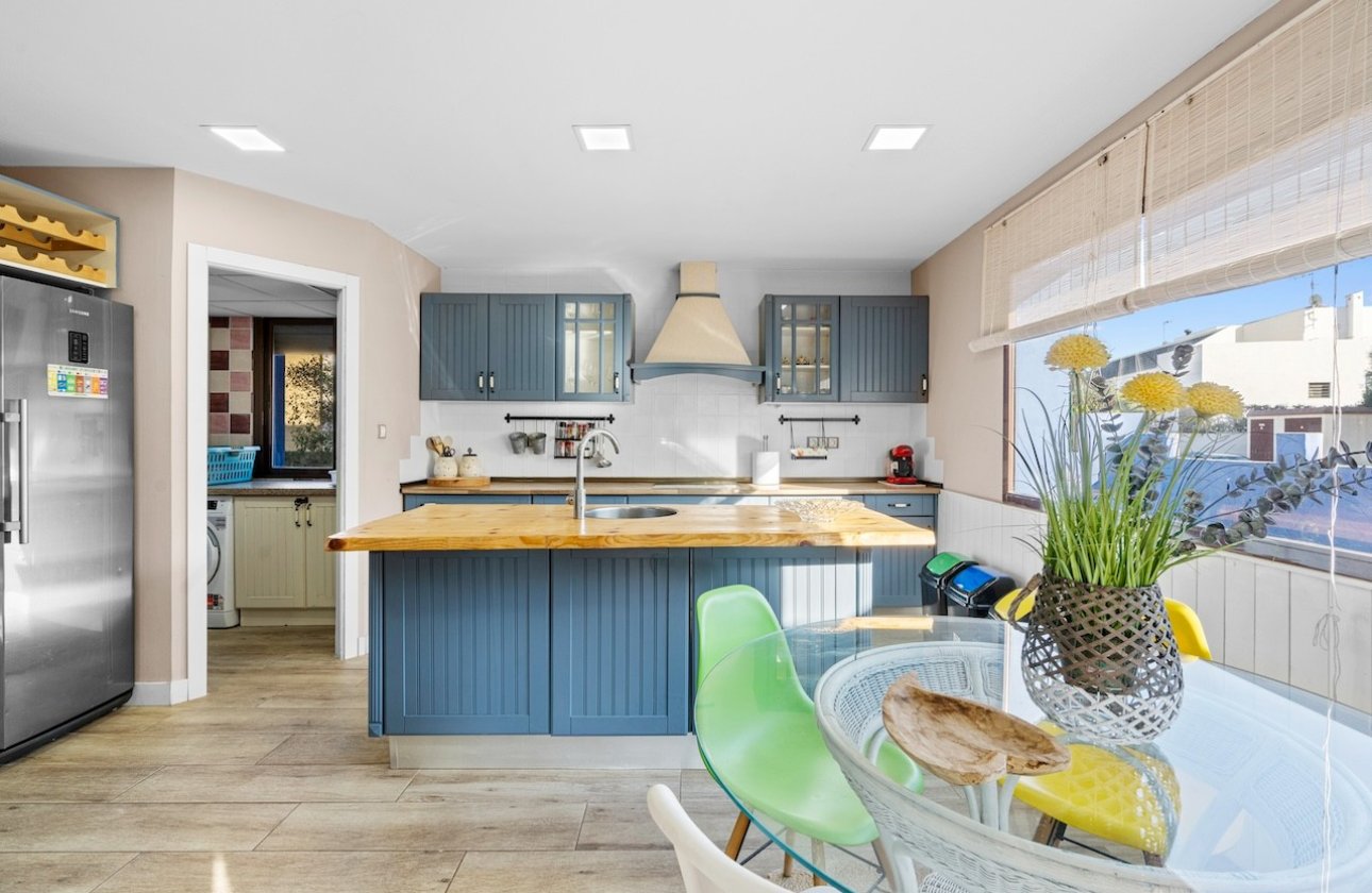 Resale - Villa - Santa Pola - El Poble Llevanti