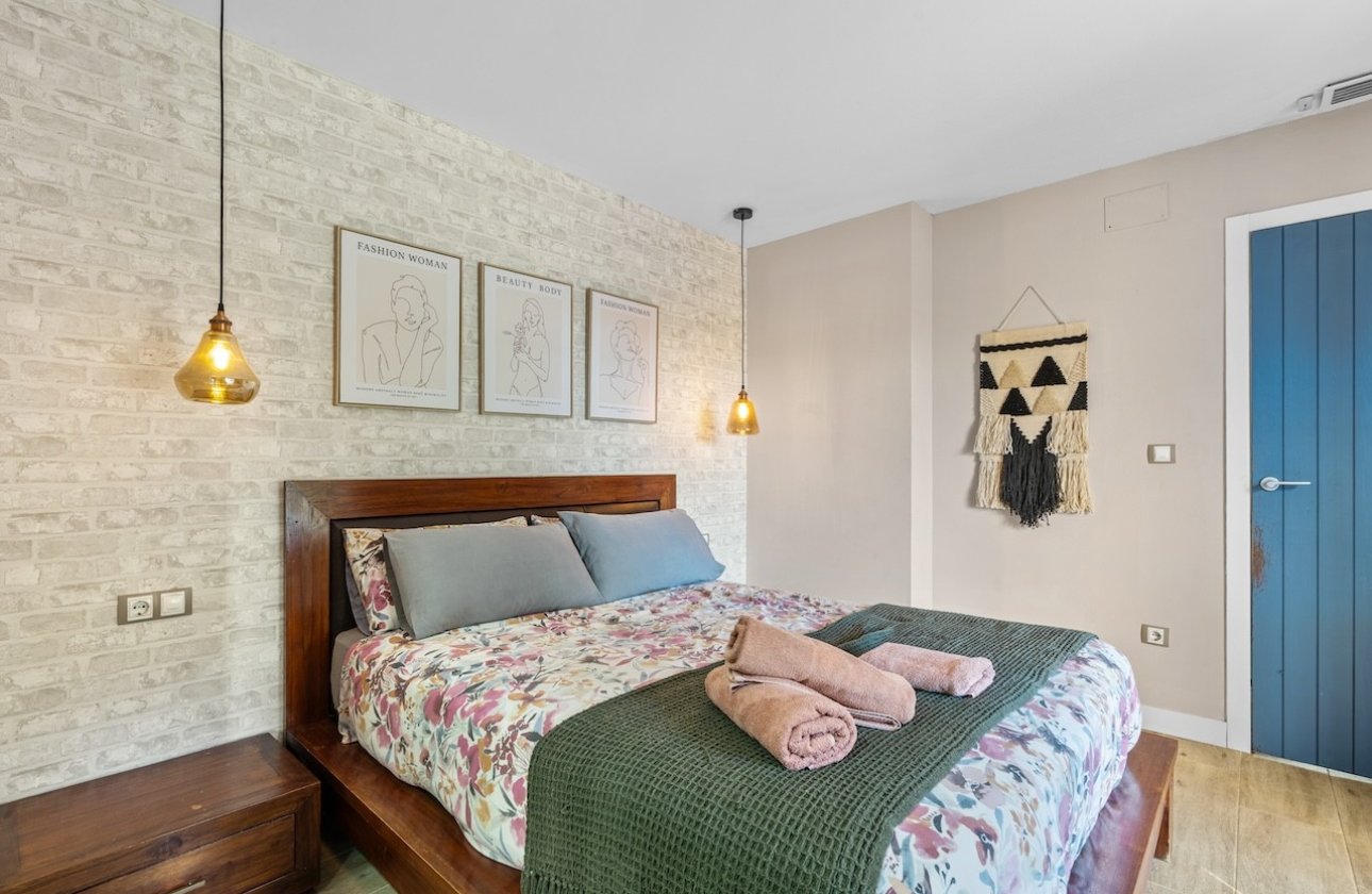 Resale - Villa - Santa Pola - El Poble Llevanti