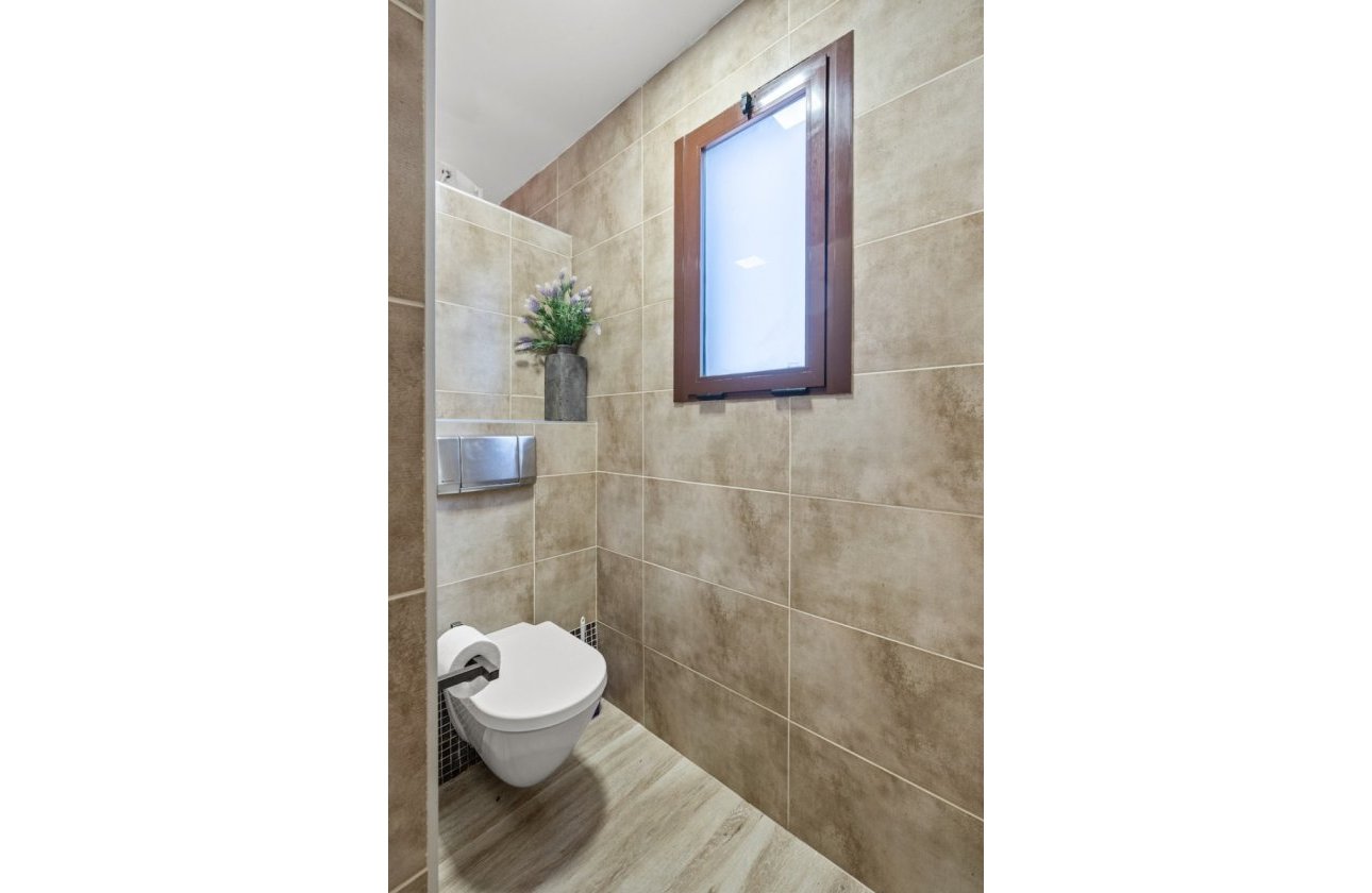 Resale - Villa - Santa Pola - El Poble Llevanti