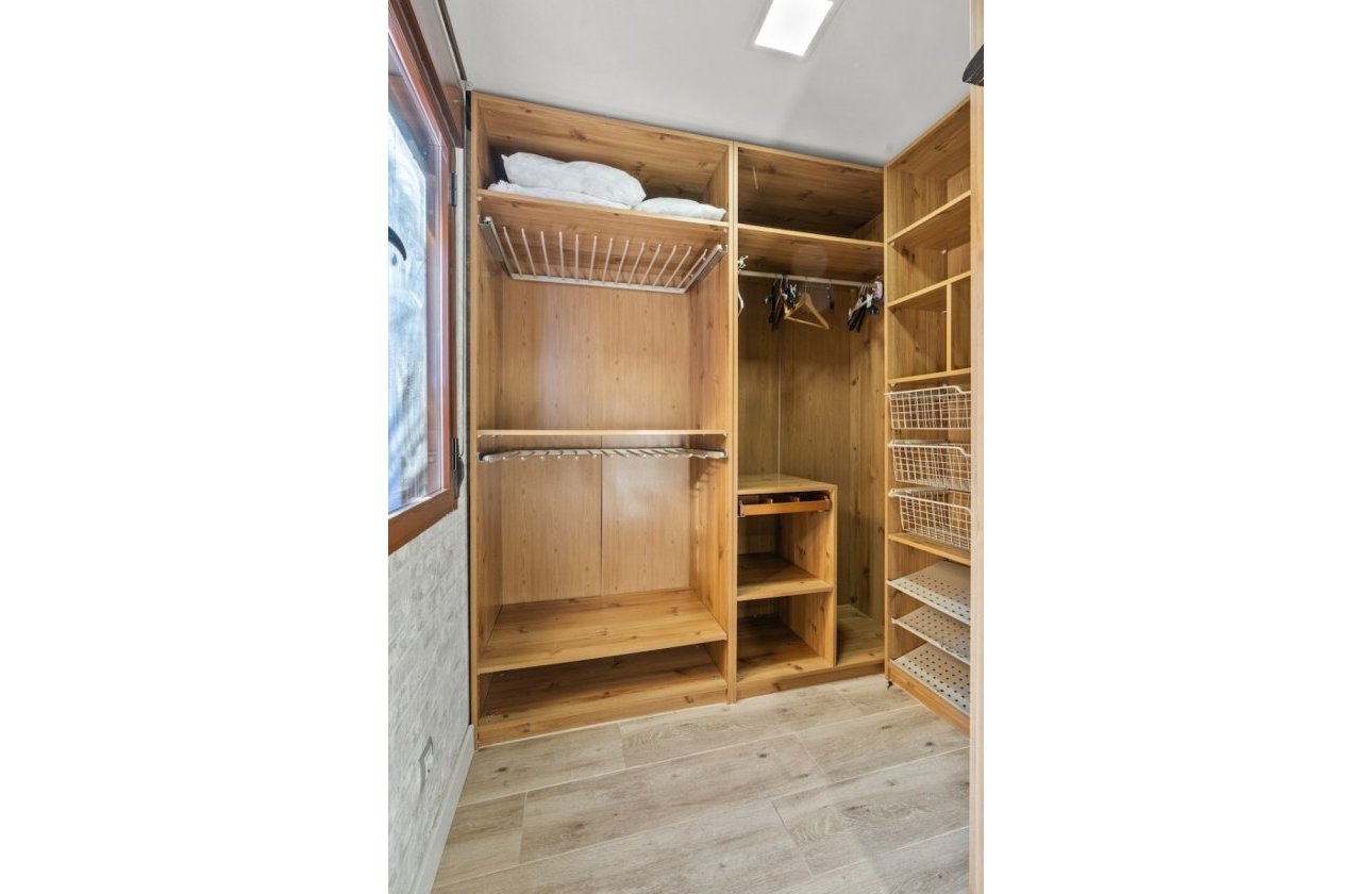 Resale - Villa - Santa Pola - El Poble Llevanti