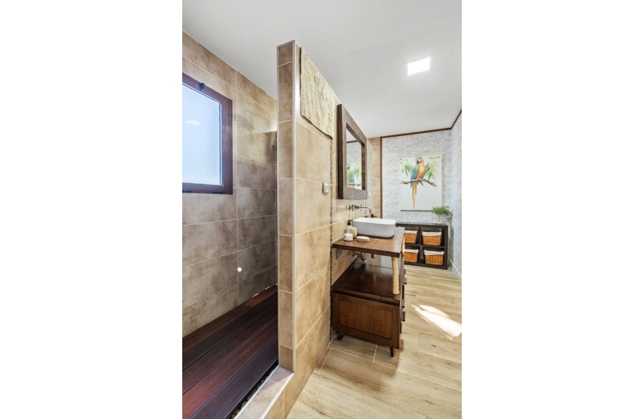 Resale - Villa - Santa Pola - El Poble Llevanti