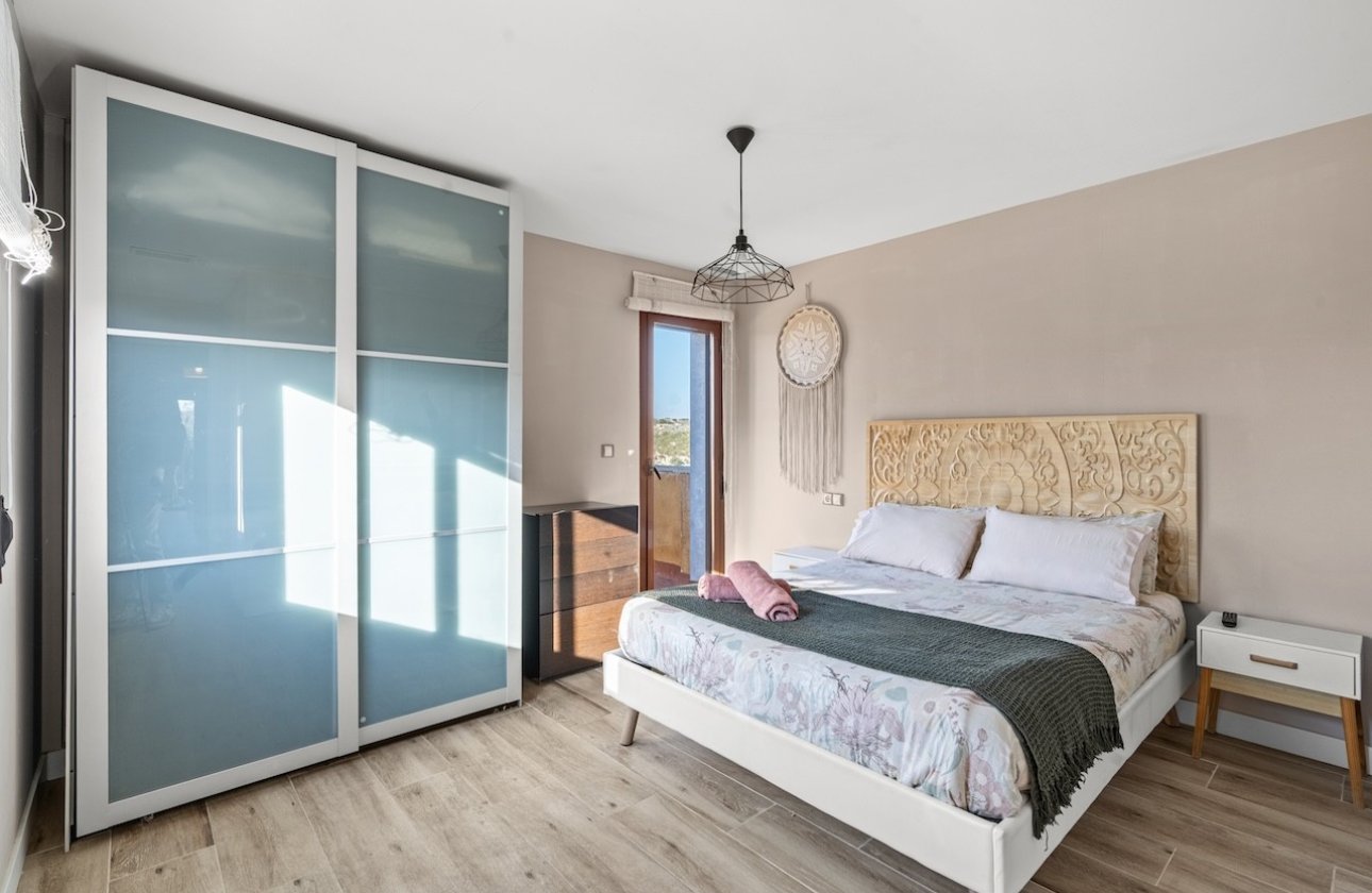 Resale - Villa - Santa Pola - El Poble Llevanti