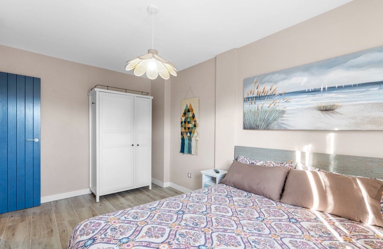 Resale - Villa - Santa Pola - El Poble Llevanti