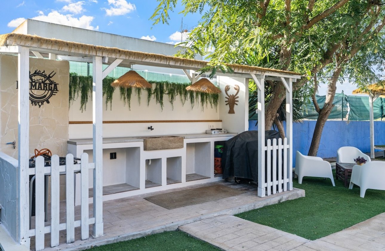 Resale - Villa - Santa Pola - El Poble Llevanti