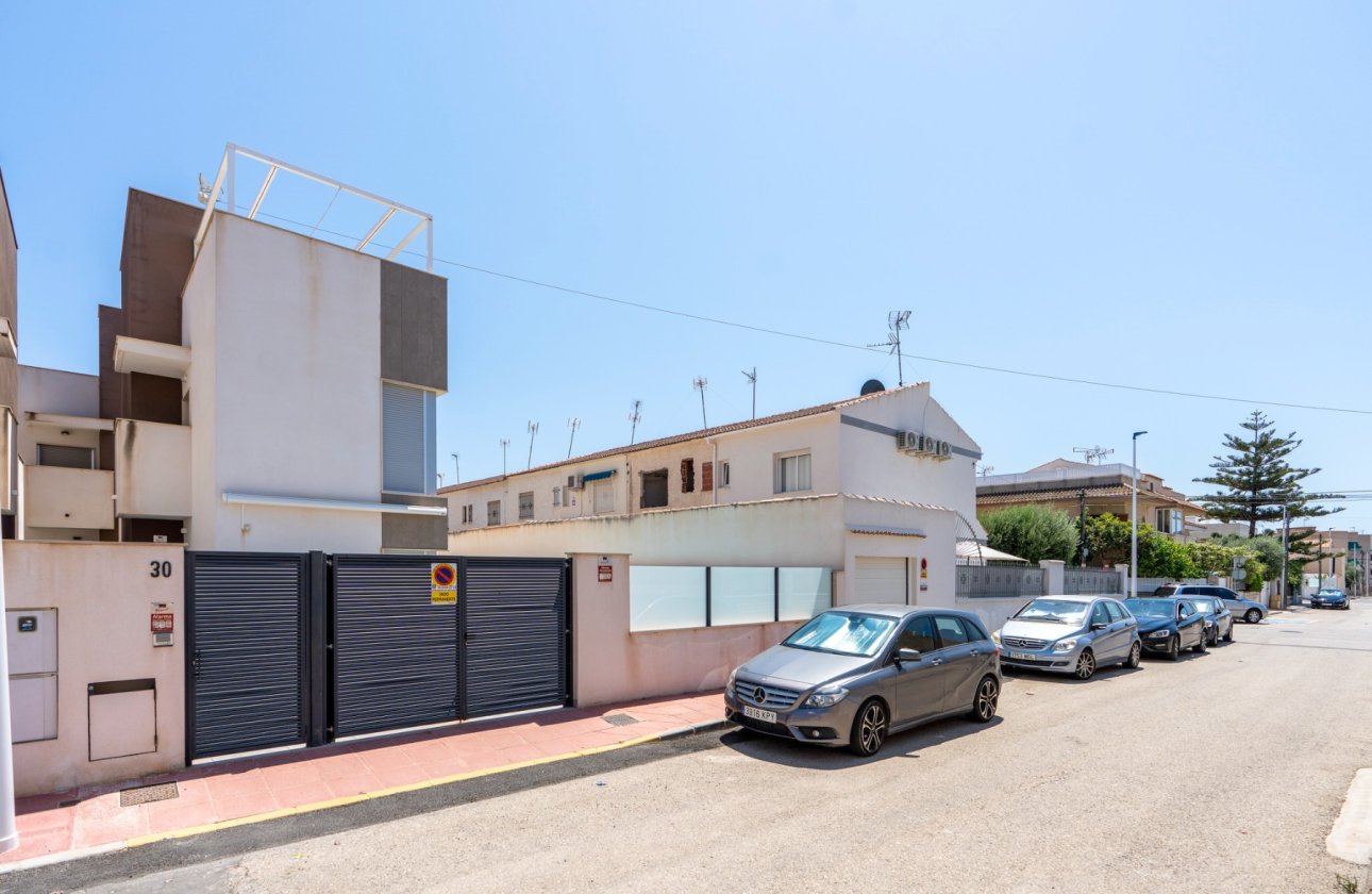 Resale - Villa - Santiago de la Ribera - Zona De La Playa