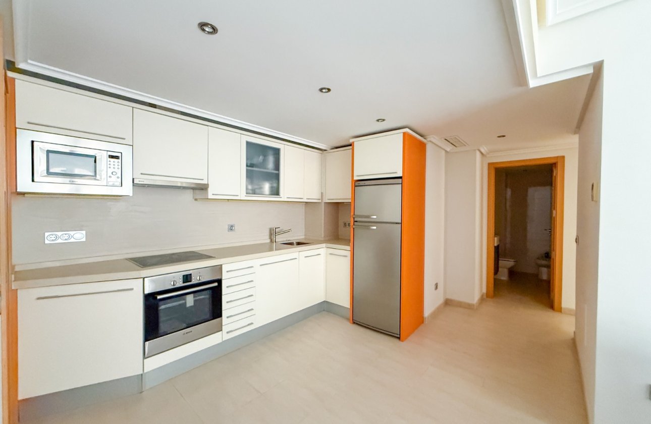 Resale - Apartment / flat - Aguilas - La Colonia