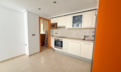Resale - Apartment / flat - Aguilas - La Colonia