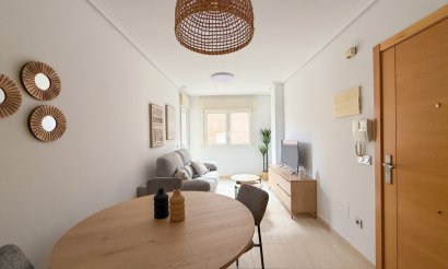 Resale - Apartment / flat - Aguilas - La Colonia