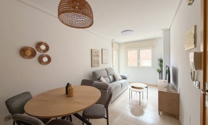 Resale - Apartment / flat - Aguilas - La Colonia