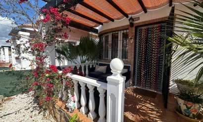 Resale - Villa - Guardamar del Segura - El Raso