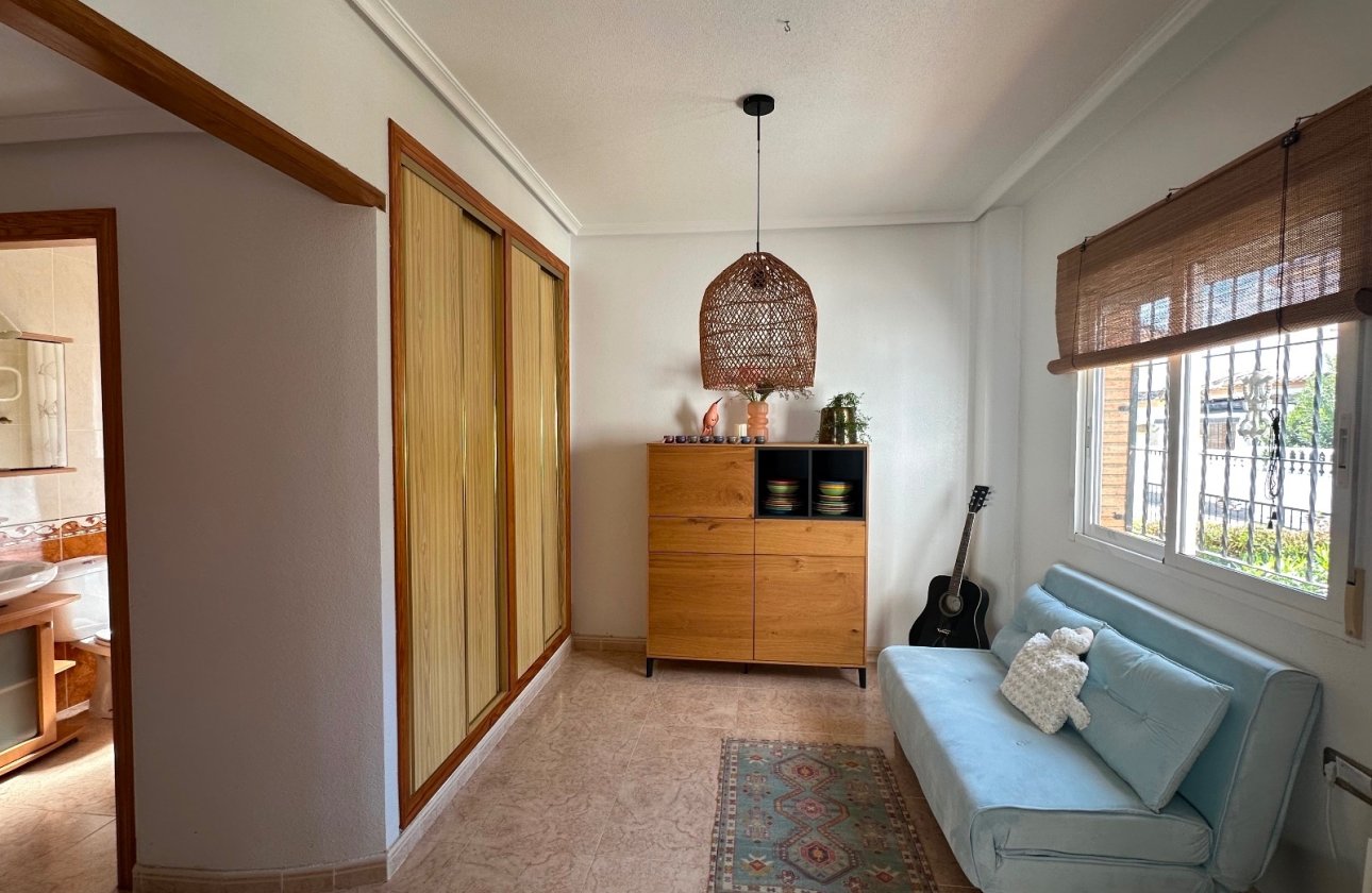 Resale - Villa - Guardamar del Segura - El Raso