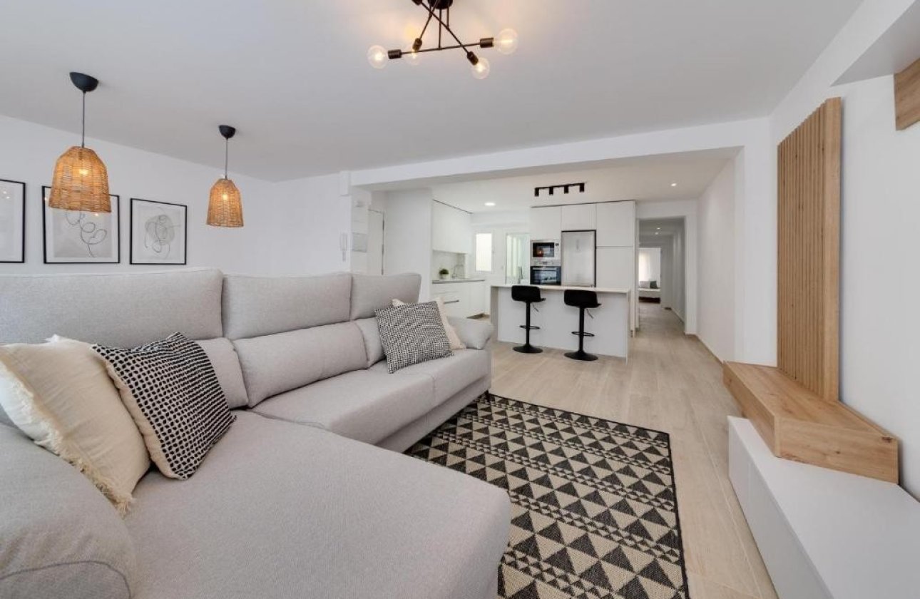 Resale - Apartment / flat - Torrevieja - Playa del cura