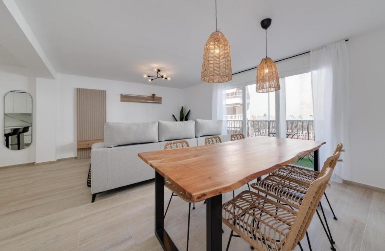 Resale - Apartment / flat - Torrevieja - Playa del cura